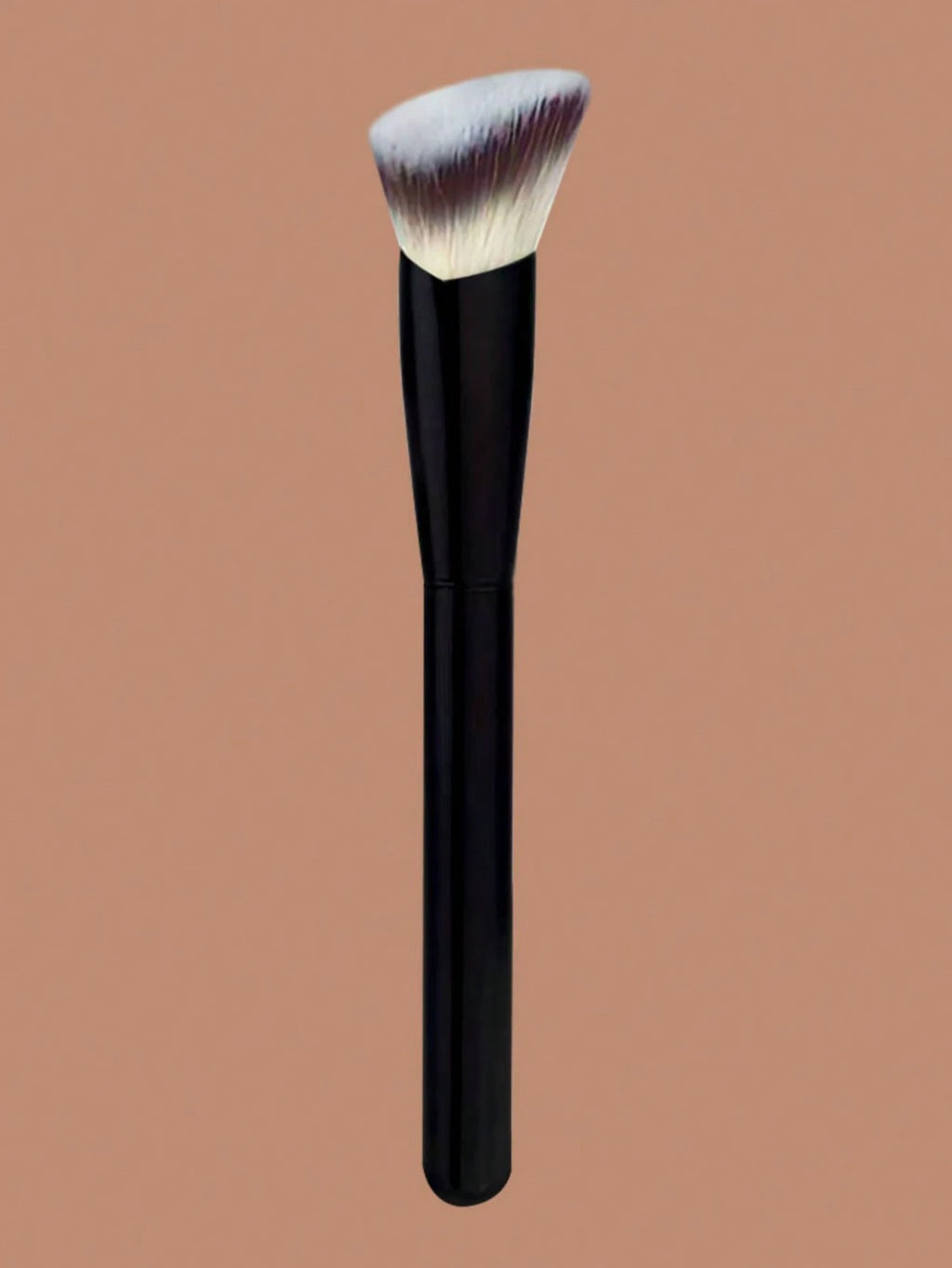 Triangular Concealer & Foundation Brush – Soft Nylon Detail Concealer Detail Brush QXL 1 Piece