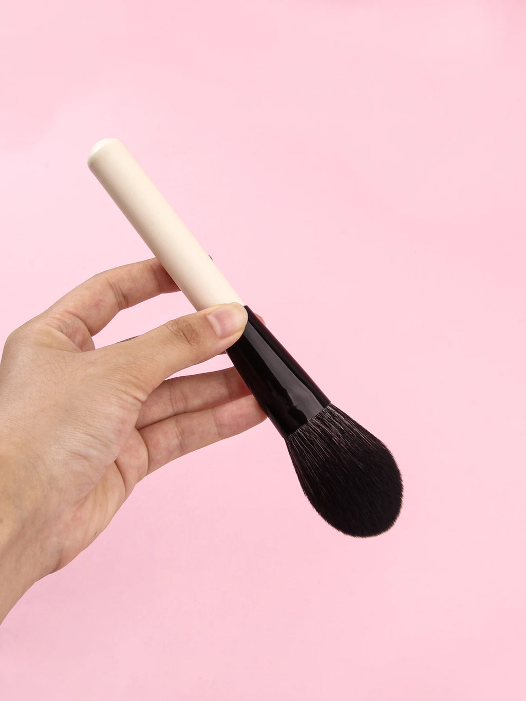 KOSSHOW Powder Brush | Loose Powder, Blush & Bronzer Powder Makeup Brush QXL