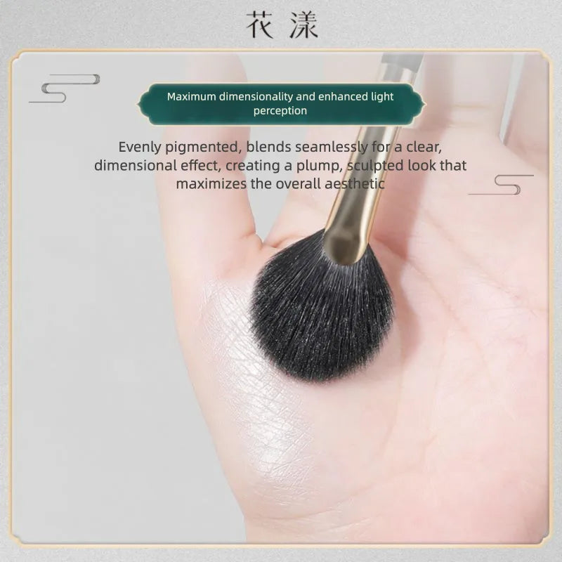 Fan-Shaped Highlighter Brush | Ultra-Soft Wool Makeup Brush Highlighter Brush QXL