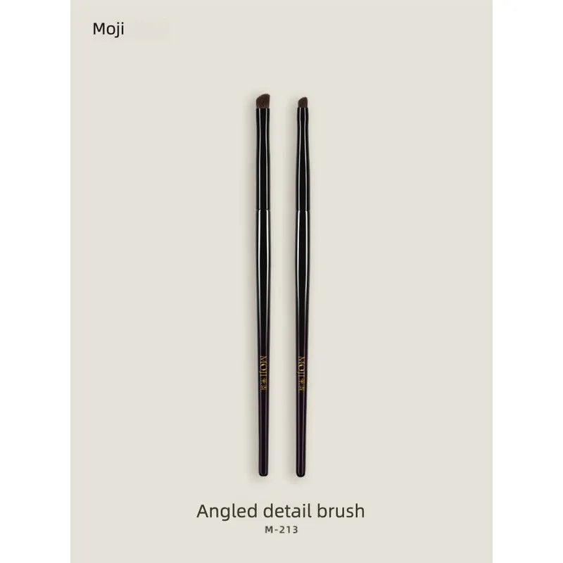 Mojie M213 Angled Detail Eye Brush | Precision Shading Angled Eye Brush QXL