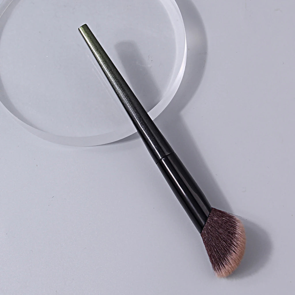 Angled Makeup Brush – Blush, Contour, Highlight & Powder Angled Makeup Brush QXL