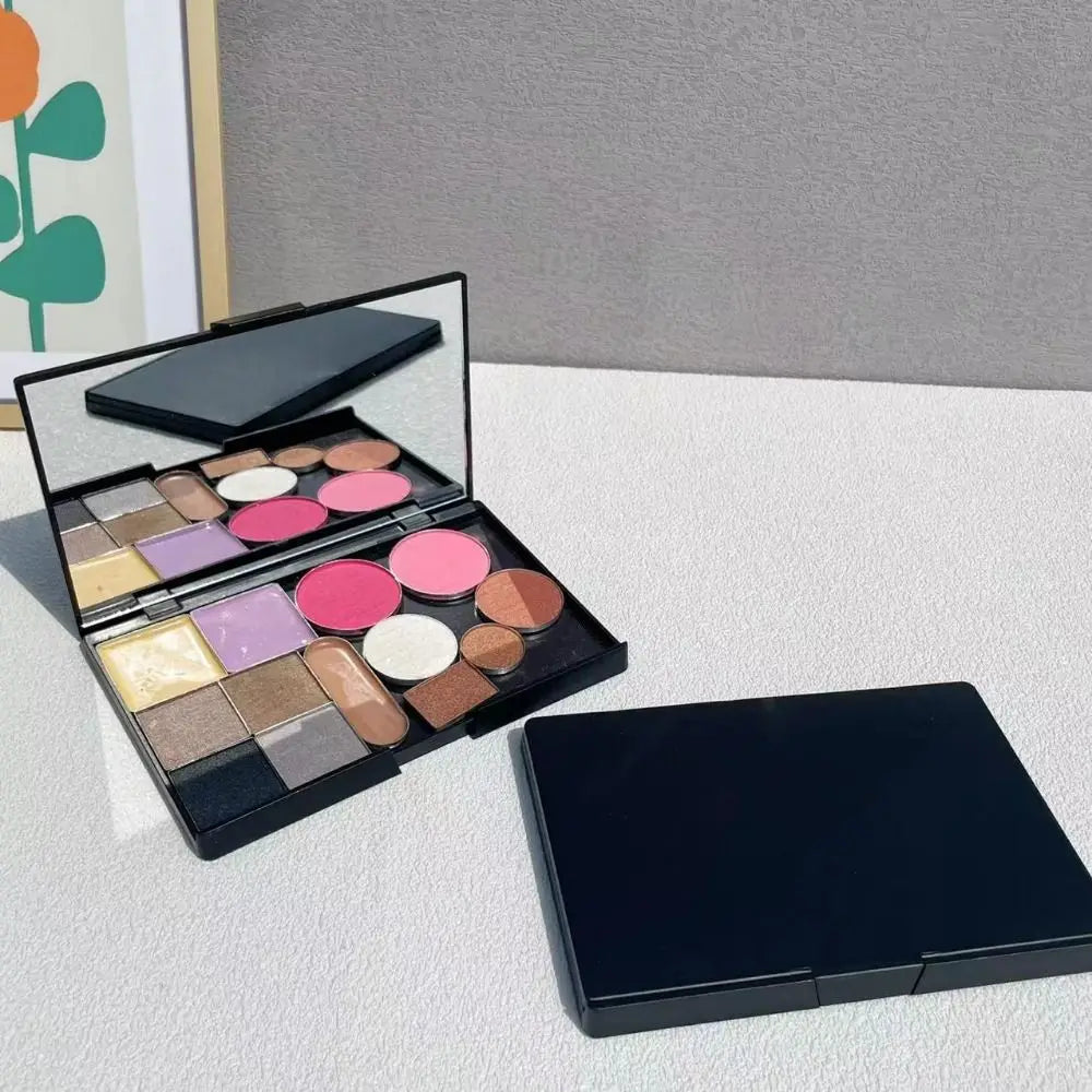 Empty Magnetic DIY Eyeshadow Palette with Mirror | Matte Black DIY Eyeshadow Palette QXL