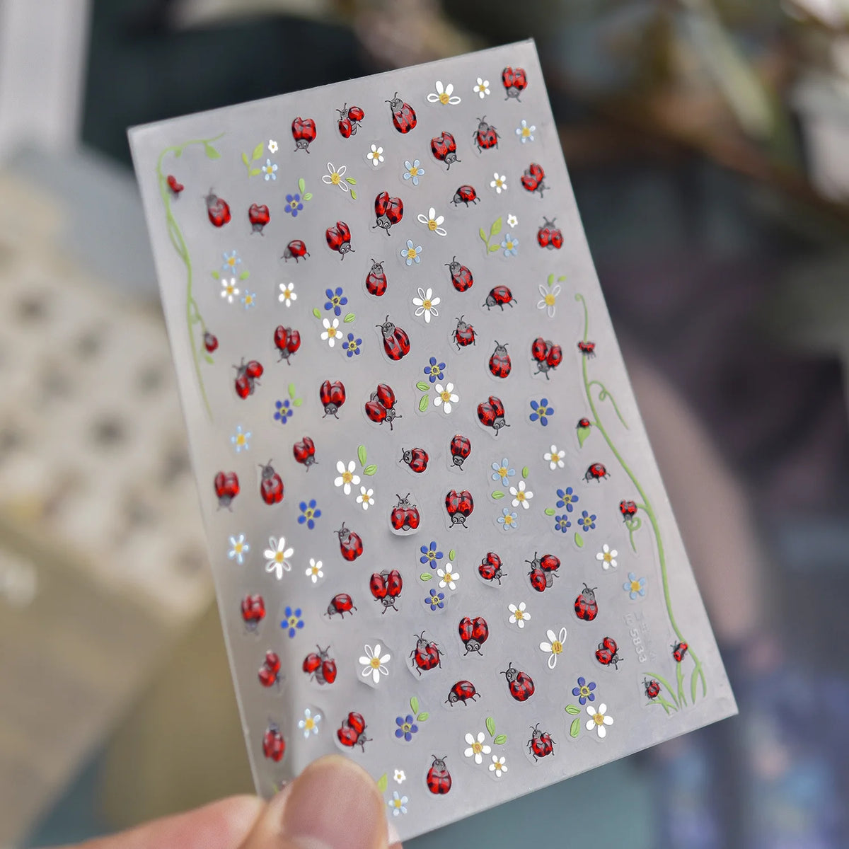 5D Pastoral Nail Stickers – Ladybug, Flower & Vine Decals Nail Stickers QXL