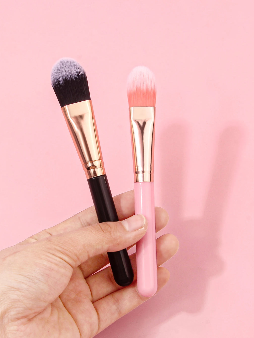 KOSSHOW 2-Pc Concealer & Foundation Brush Set – Soft Gradient Makeup Brush Set QXL