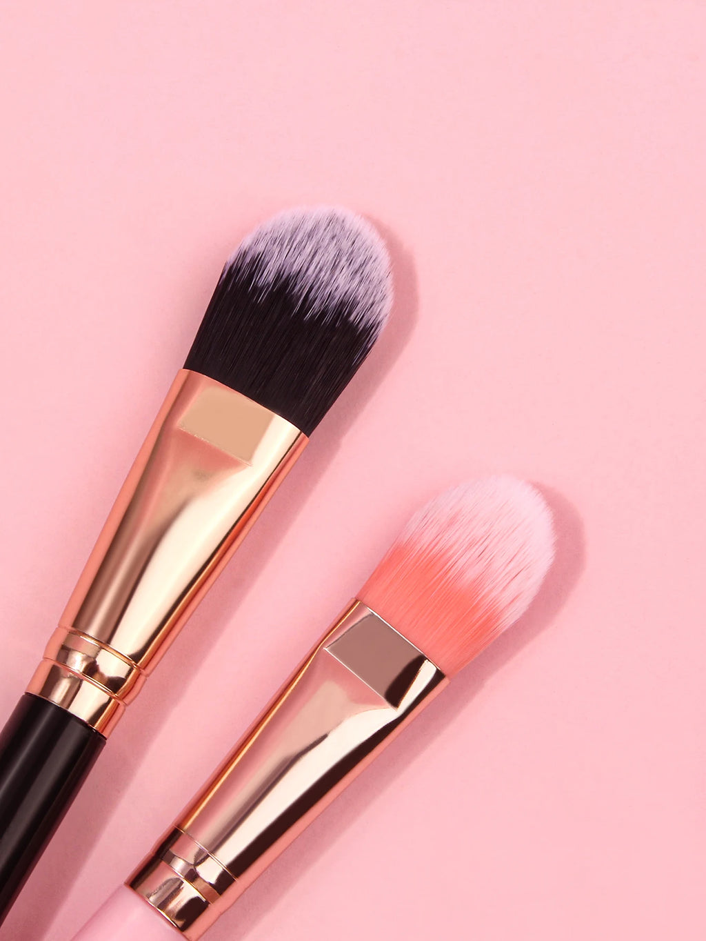 KOSSHOW 2-Pc Concealer & Foundation Brush Set – Soft Gradient Makeup Brush Set QXL
