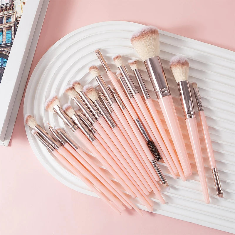 20-Piece Pink Makeup Brush Set | Blush, Foundation & Eye Makeup Brush Set QXL