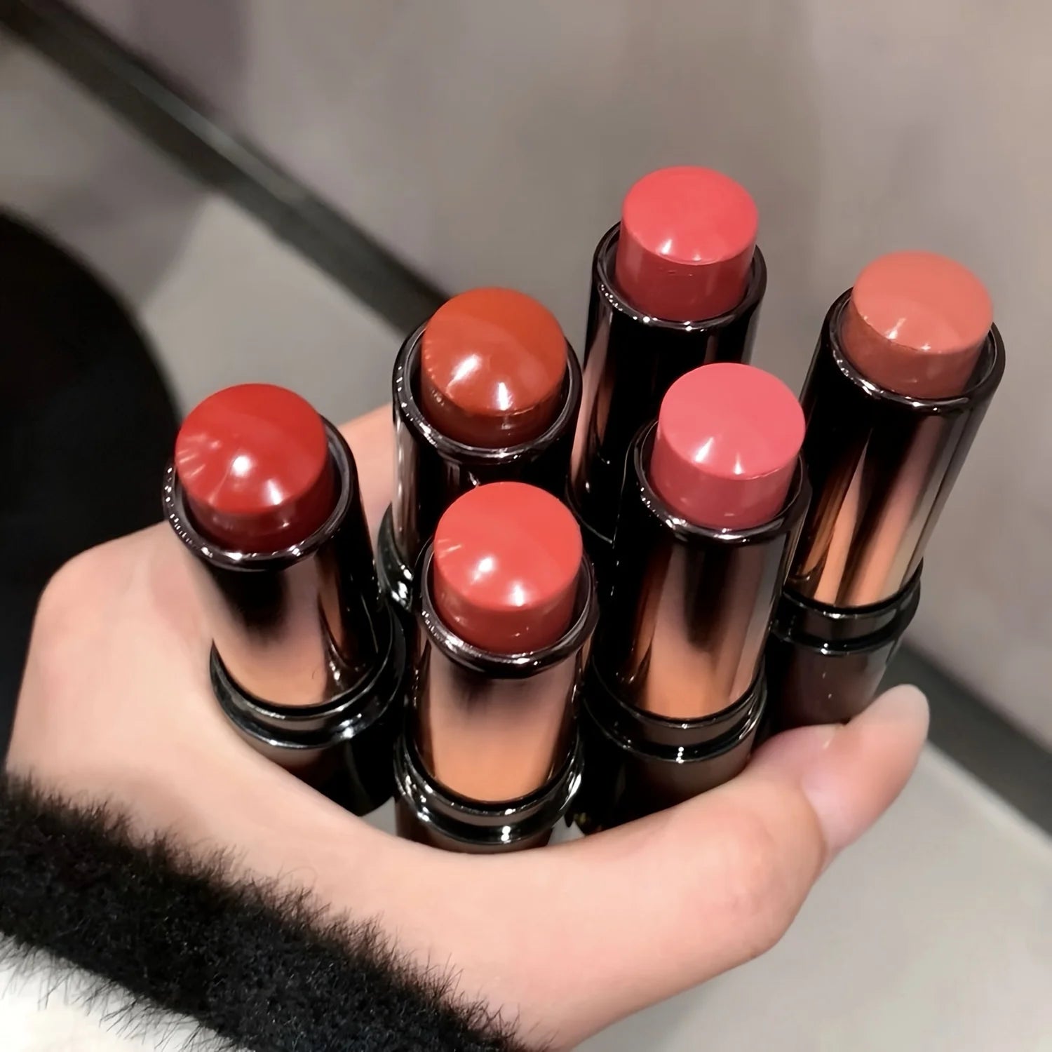 Shiny Hydrating Lipstick | Long-Lasting & Lightweight Coverage Hydrating Lipstick QXL