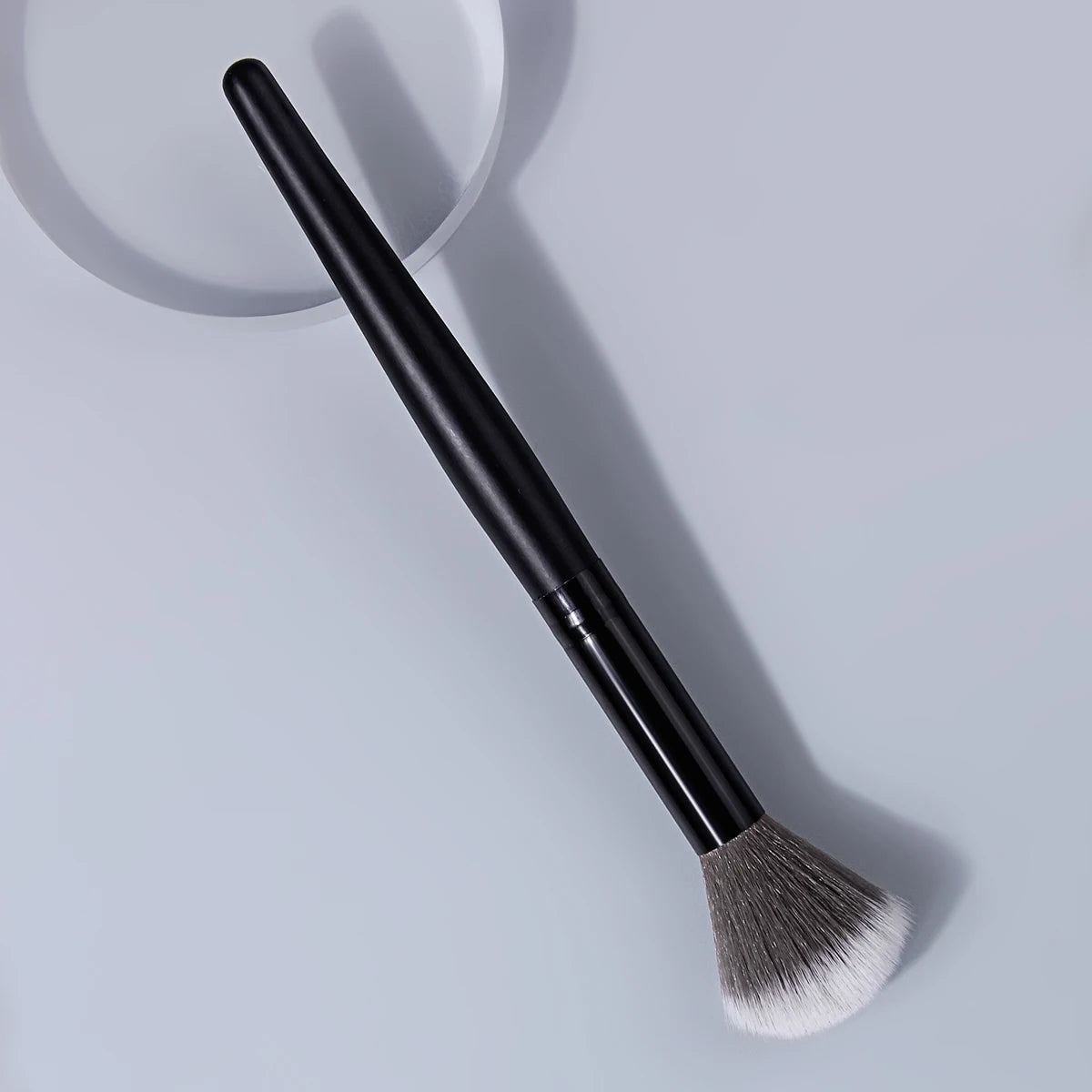 KOSSHOW Flame Blush Brush | Ombre Nylon & Wood Handle Blush Makeup Brush QXL
