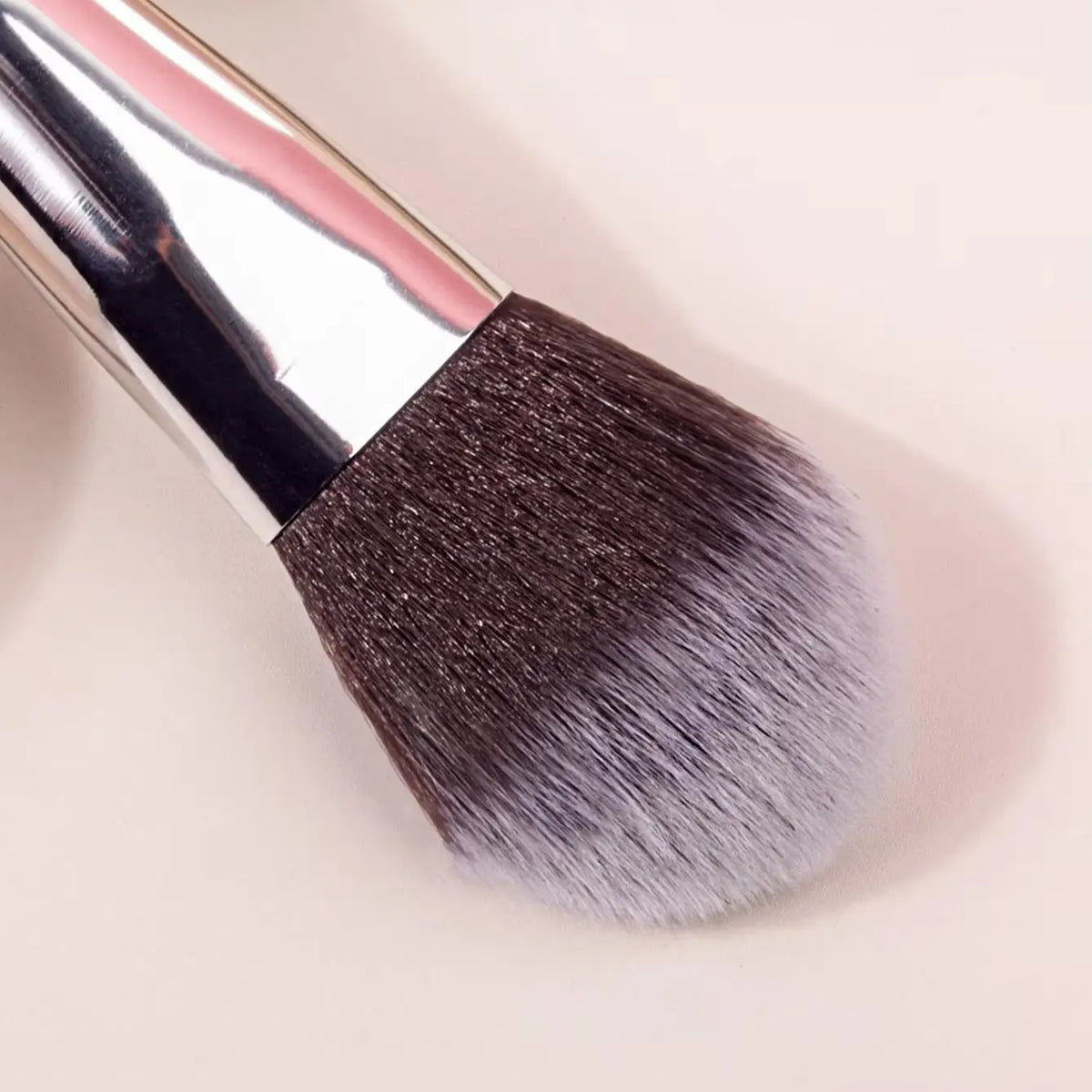 KOSSHOW Black Makeup Brush | Blush, Contour & Highlight Makeup Brush QXL
