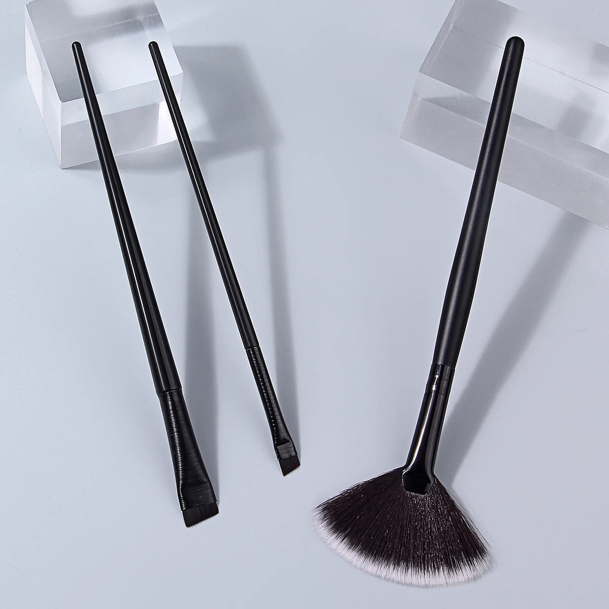 KOSSHOW 3-Pc Makeup Brush Set – Fan Highlighter, Liner & Brow Makeup Brush Set QXL