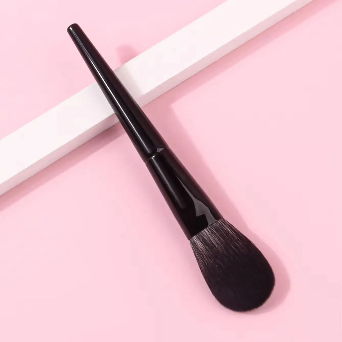 KOSSHOW Large Powder & Blush Brush | Airbrushed Finish Powder Makeup Brush QXL