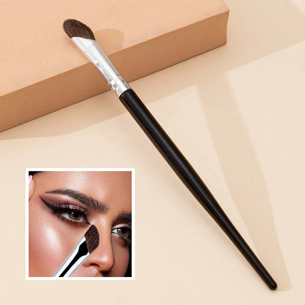 Scythe Beveled Nose Shadow & Highlighter Blending Brush Contour Makeup Brush QXL