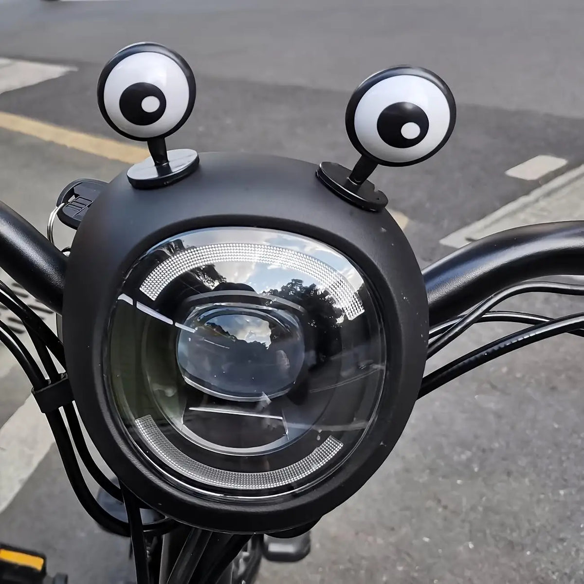 2-Pack Cute Eye Decorations for Cars, Motorcycles & Helmets Vehicle Eye Decorations QXL