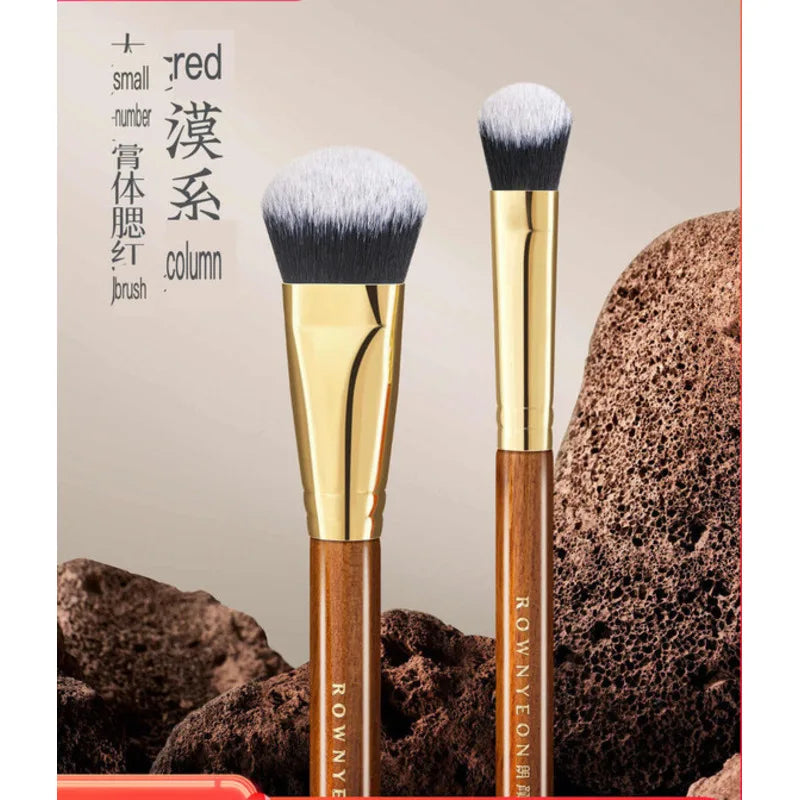 Slanted Blush Contour Highlighter Brush | Wool Fiber Wood Handle Contour Makeup Brush QXL