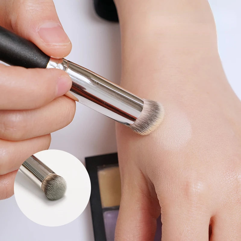 Angled Foundation & Concealer Brush – Synthetic Contour Tool Makeup Brush QXL