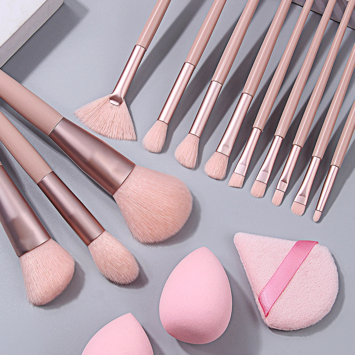 16-Pc Pink Makeup Brush Set with Sponges & Powder Puffs Makeup Brush Set QXL