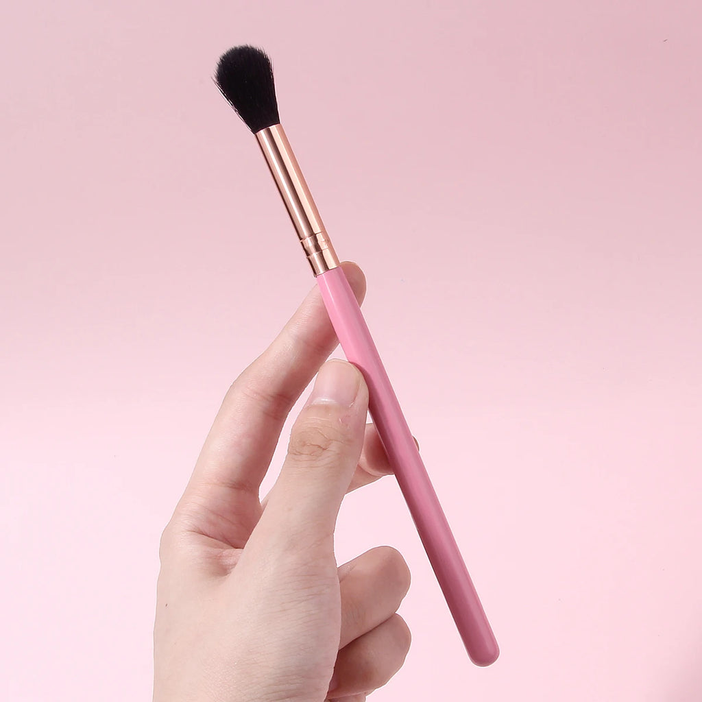KOSSHOW Highlighter Makeup Brush | Soft Fluffy Blending Highlighter Makeup Brush QXL