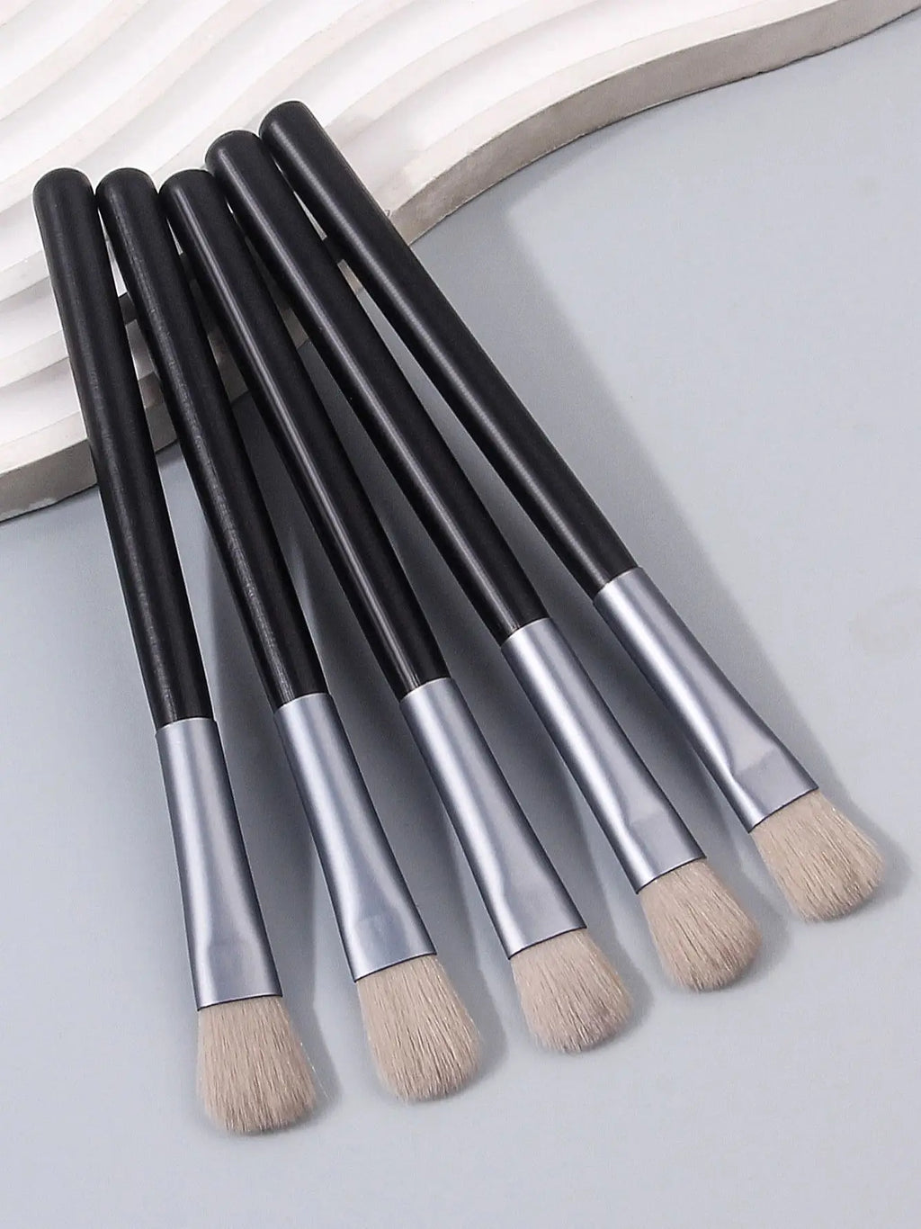 KOSSHOW 5-Pc Eyeshadow Brush Set | Soft Blending Brushes Eyeshadow Brush Set QXL black