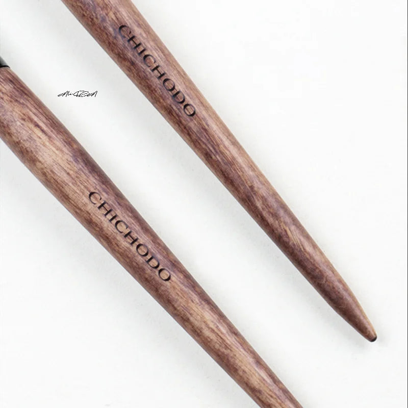 Long Handle Highlighter Makeup Brush | Soft Synthetic Hair Highlighter Makeup Brush QXL