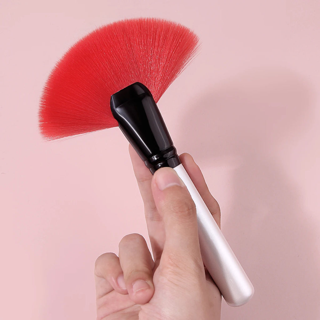 KOSSHOW Large Fan Powder Brush | Wooden Handle – White Fan Powder Brush QXL