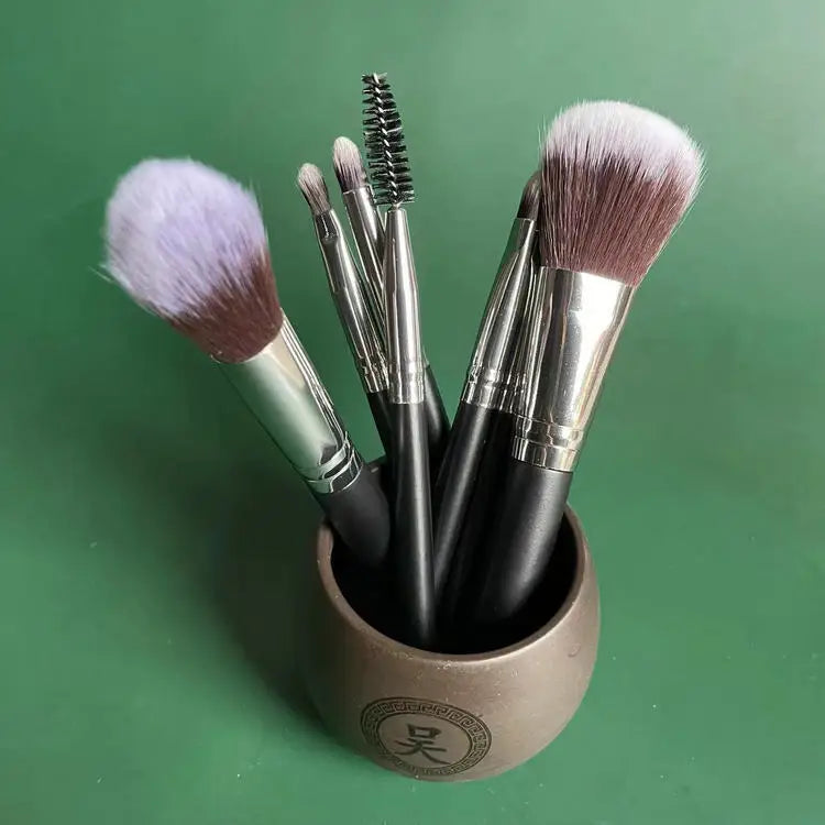 7-Piece Portable Makeup Brush Set with Travel Bag Makeup Brush Set QXL