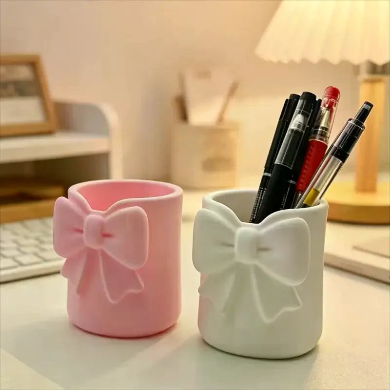 3D Bow Desk Organizer – Makeup Brush & Pen Holder Desktop Organizer QXL