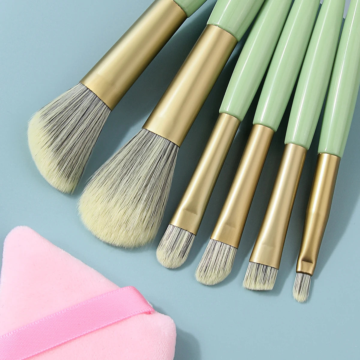 KOSSHOW 7-Pc Makeup Brush Set | Green Handle & Powder Puff Makeup Brush Set QXL