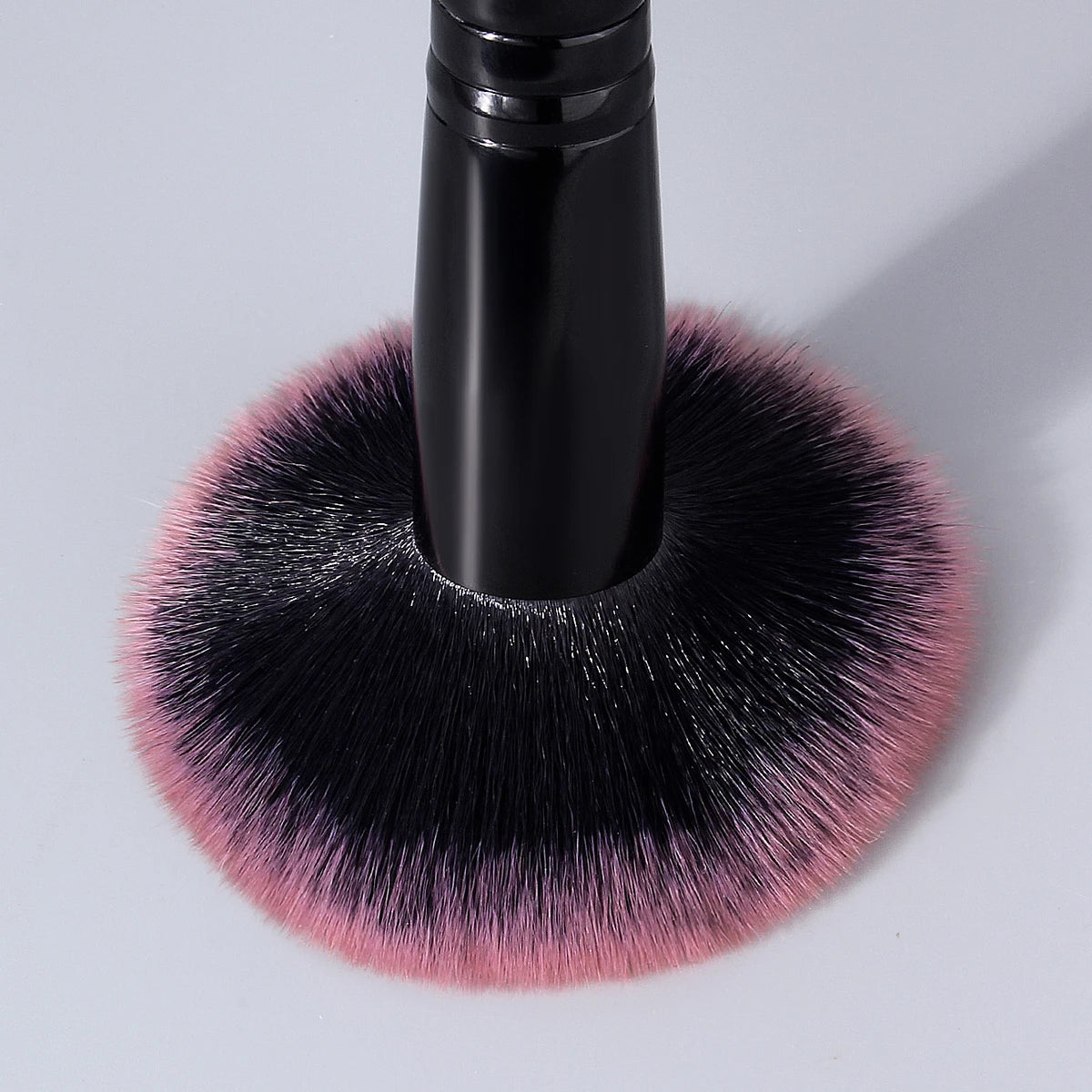 KOSSHOW Fluffy Blush Brush – Soft Pink Gradient Makeup Brush Blush Makeup Brush QXL