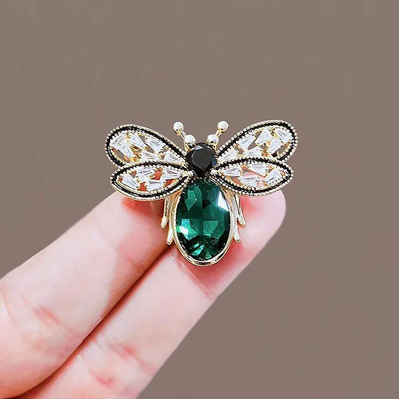 Vintage Little Bee Brooch Pin | Zinc Alloy Women's Accessory Fashion Brooch Pin QXL
