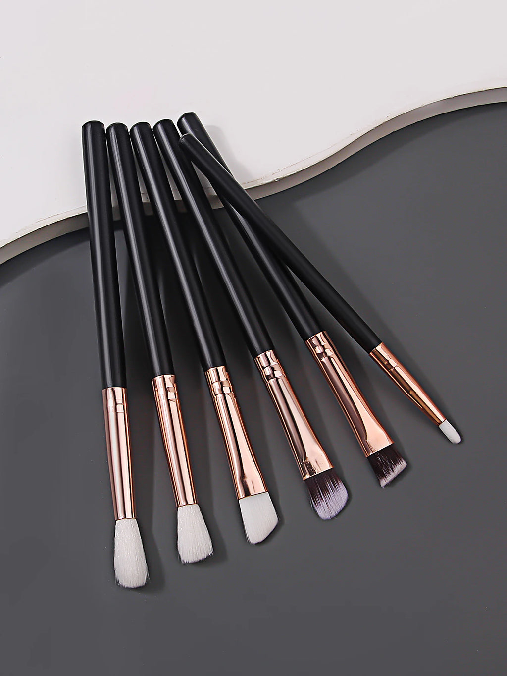 6-Piece Wooden Handle Eye Makeup Brush Set – Eyeshadow & Smudge Eye Makeup Brush Set QXL