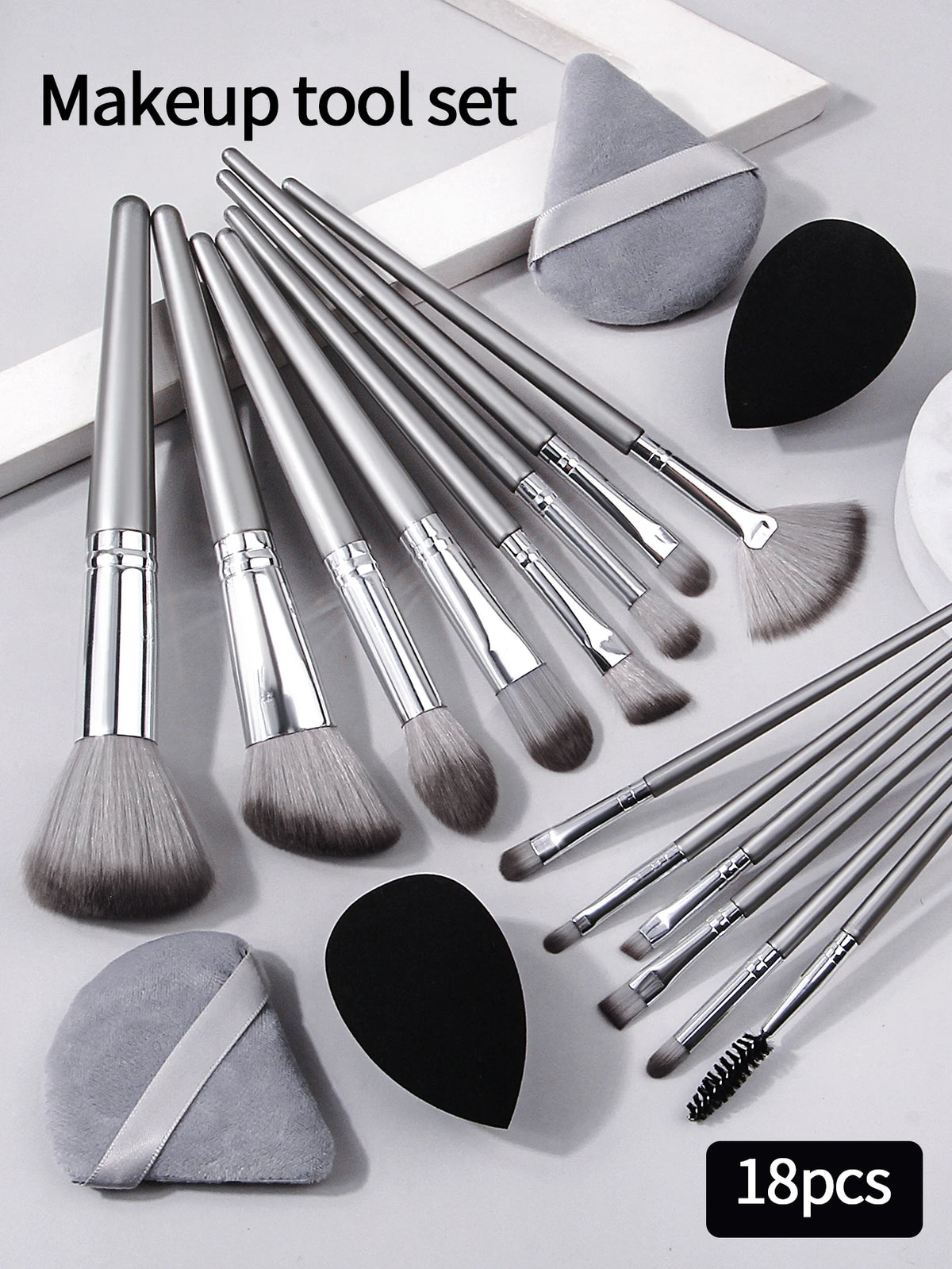 18-Pc Makeup Brush Set with Sponges & Powder Puffs Makeup Brush Set QXL