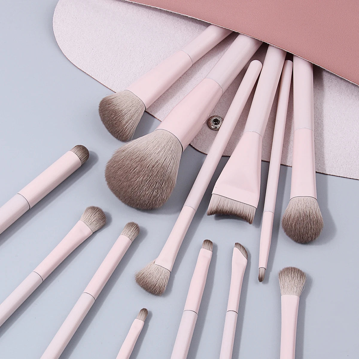 16-Pc Professional Makeup Brush Kit with Bag, Sponge & Cleaner Makeup Brush Set QXL