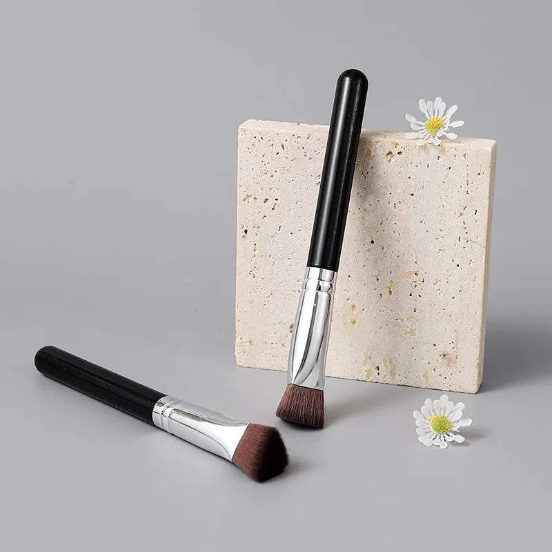 Triangle Concealer & Foundation Brush | Liquid Cream Blending Concealer Makeup Brush QXL
