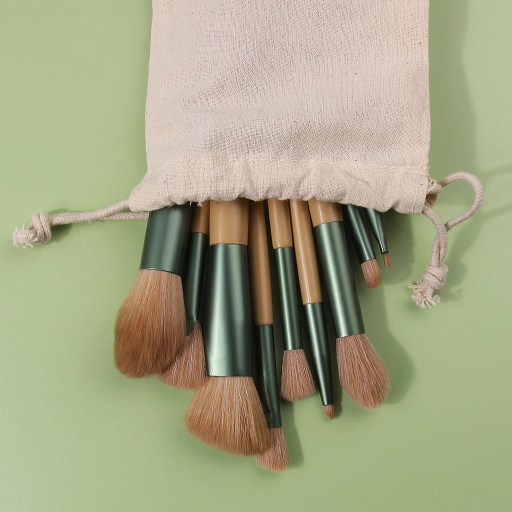 KOSSHOW 15-Pc Makeup Brush Set with Sponge & Storage Bag Makeup Brush Set QXL