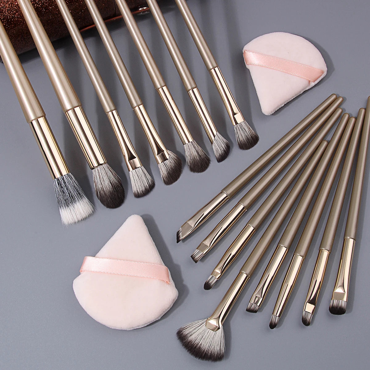 18-Pc Champagne Gold Makeup Brush Set | Glitter Bag & Puffs Makeup Brush Set QXL