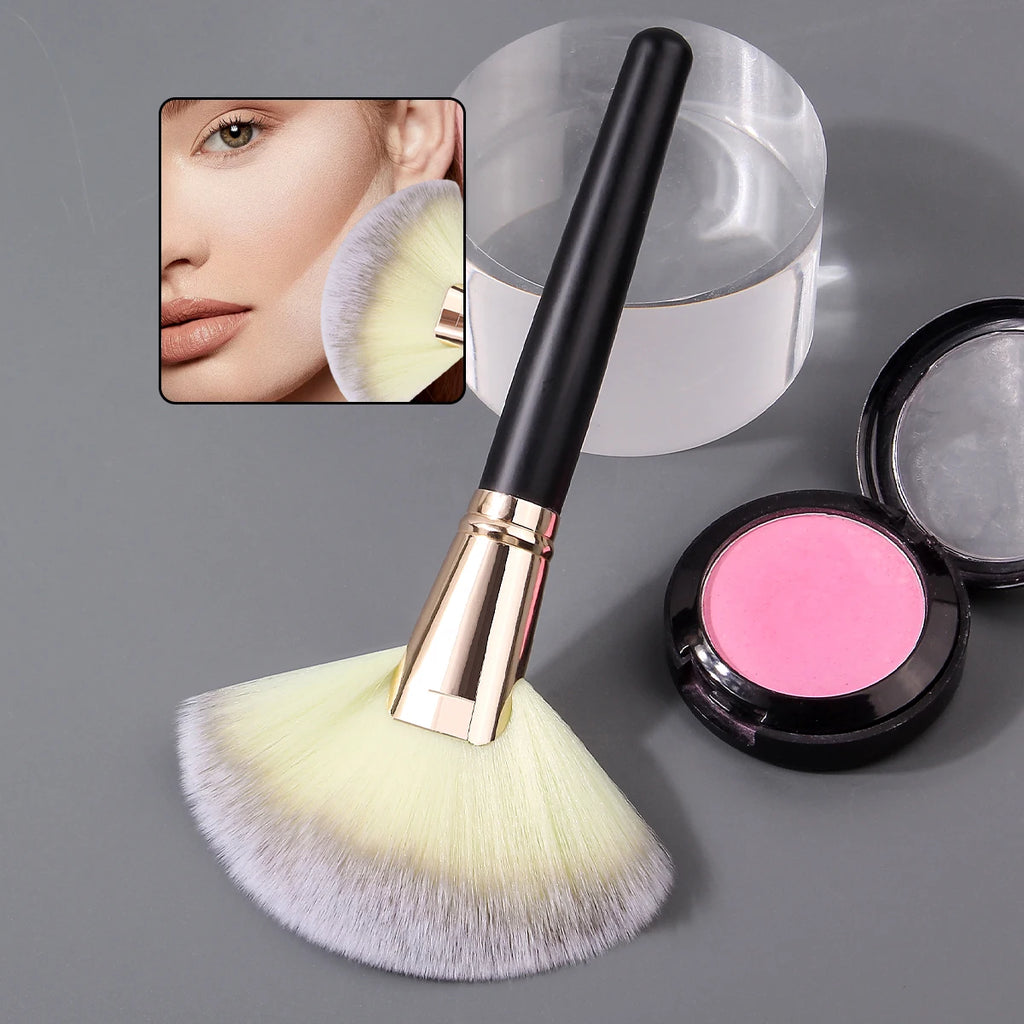 Extra Large Three-Color Fan Makeup Brush | Soft Nylon Fan Makeup Brush QXL