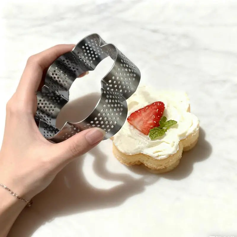 Stainless Steel Perforated Tart Ring – Baking Mould for Pastry Tart Baking Ring QXL