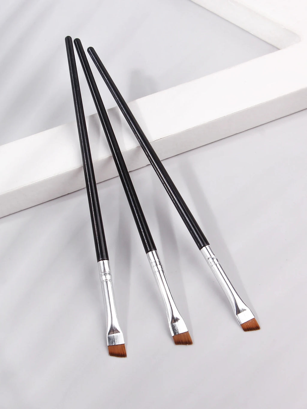 3-Piece Oblique Eyeliner, Eyebrow & Detail Makeup Brush Set Eye Makeup Brush Set QXL