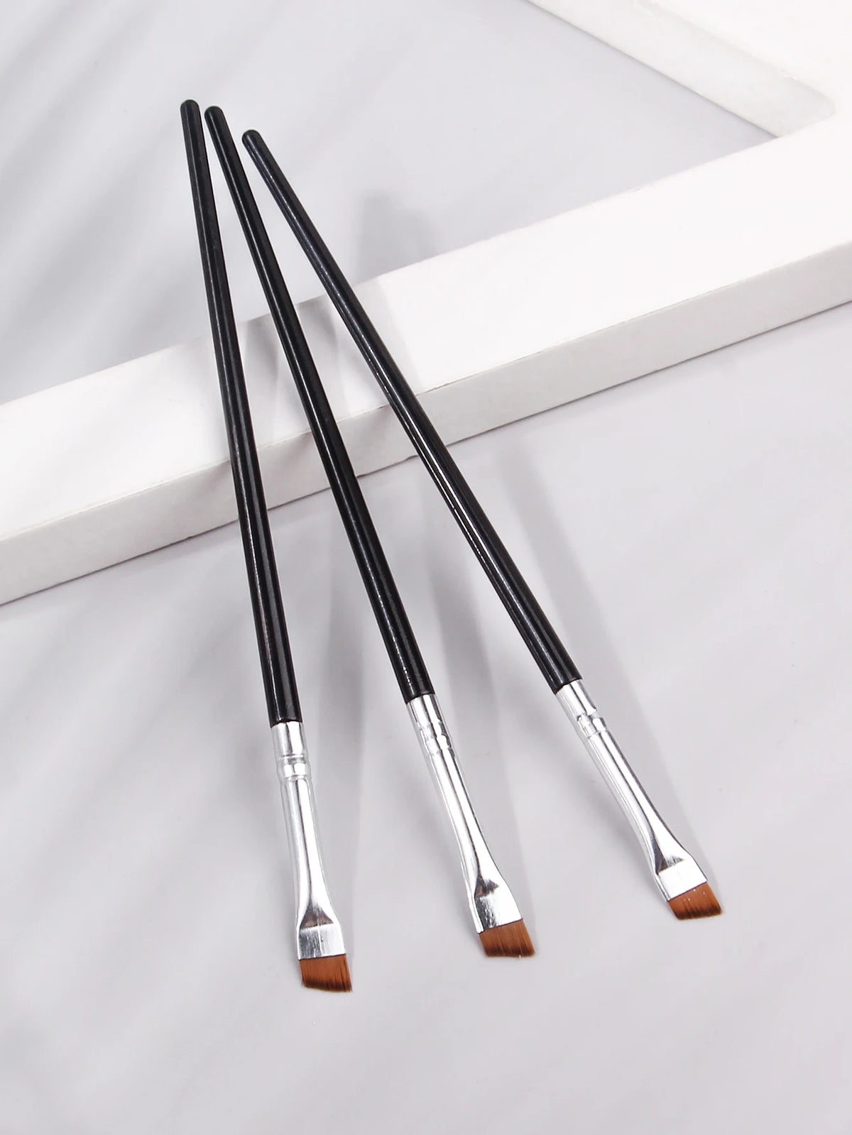 3-Piece Oblique Eyeliner, Eyebrow & Detail Makeup Brush Set Eye Makeup Brush Set QXL