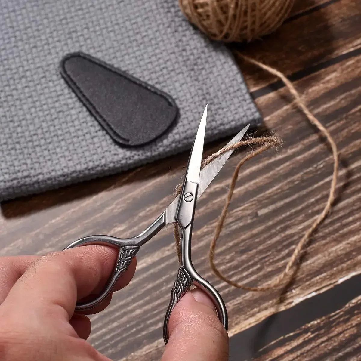 Stainless Steel Grooming Scissors | Cuticle, Brow & Nose Trim Grooming Scissors QXL