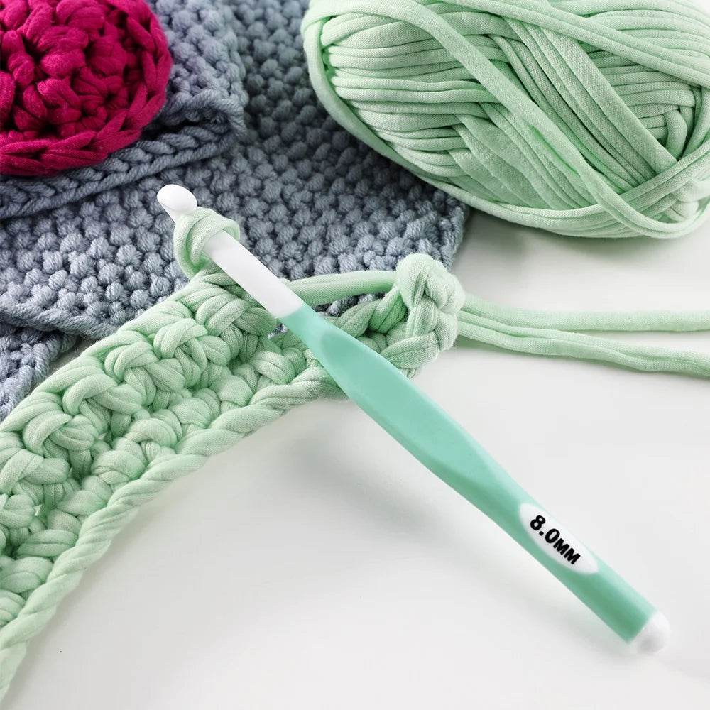 Ergonomic Crochet Hooks Set 4 Sizes 8–15mm | Soft TPR Grip Crochet Hook Set QXL