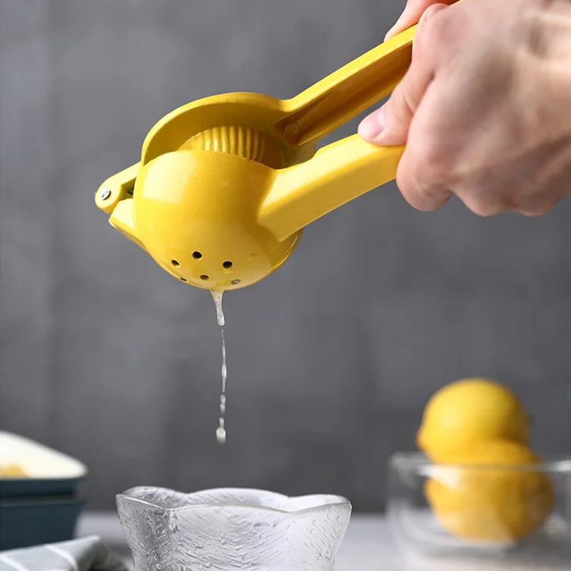 Manual Citrus Juicer & Lemon Squeezer | Stainless Steel Yellow Manual Citrus Juicer QXL