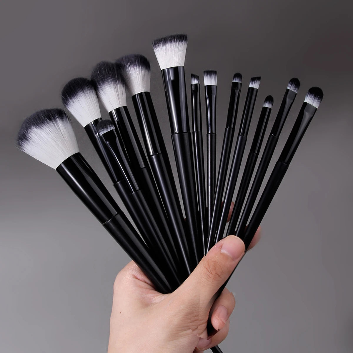 KOSSHOW 13-Pc Makeup Brush Set with Puffs & Sponges Makeup Brush Set QXL