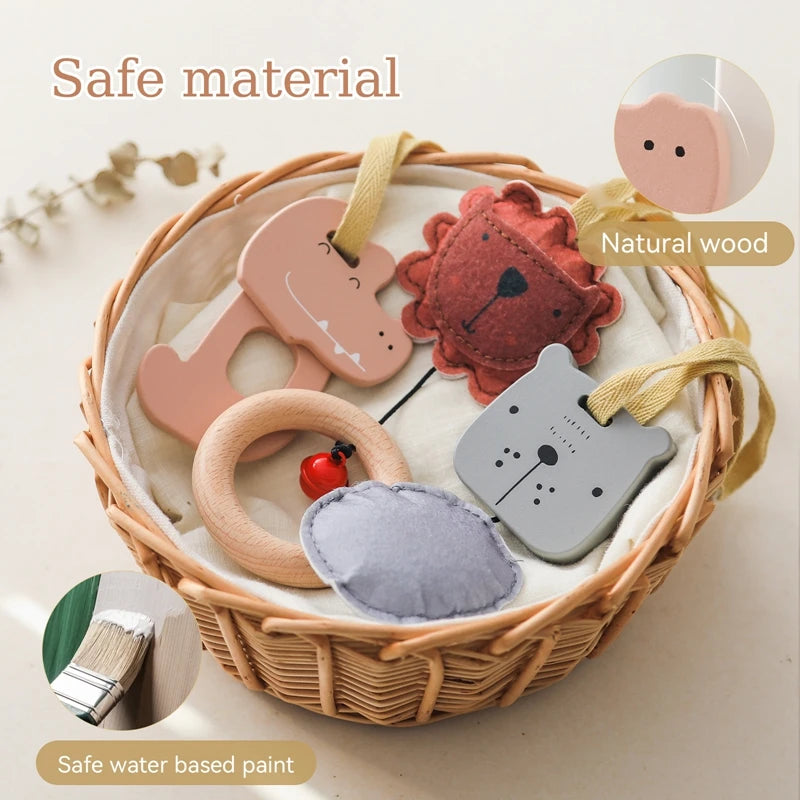 Wooden Baby Play Gym with Rattle Pendants | Sensory Toy Baby Play Gym QXL