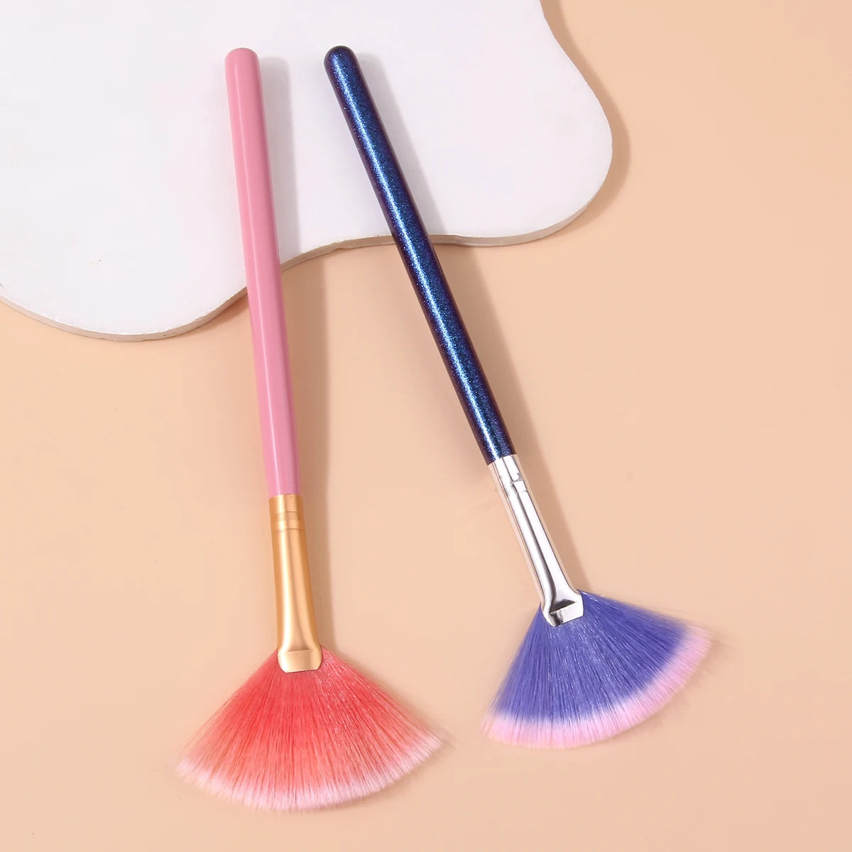KOSSHOW Fan Highlighter & Contour Brush Set – 2 Pcs Fan Makeup Brush Set QXL
