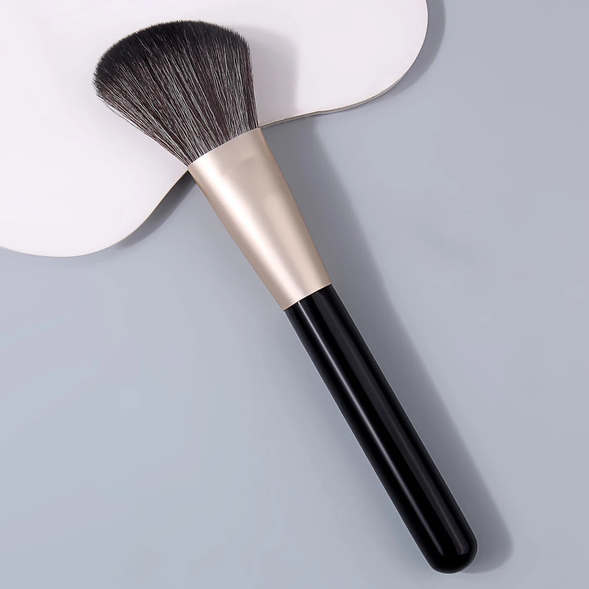 KOSSHOW Sloped Blush Brush – Wood Handle & Gold Ferrule Blush Makeup Brush QXL