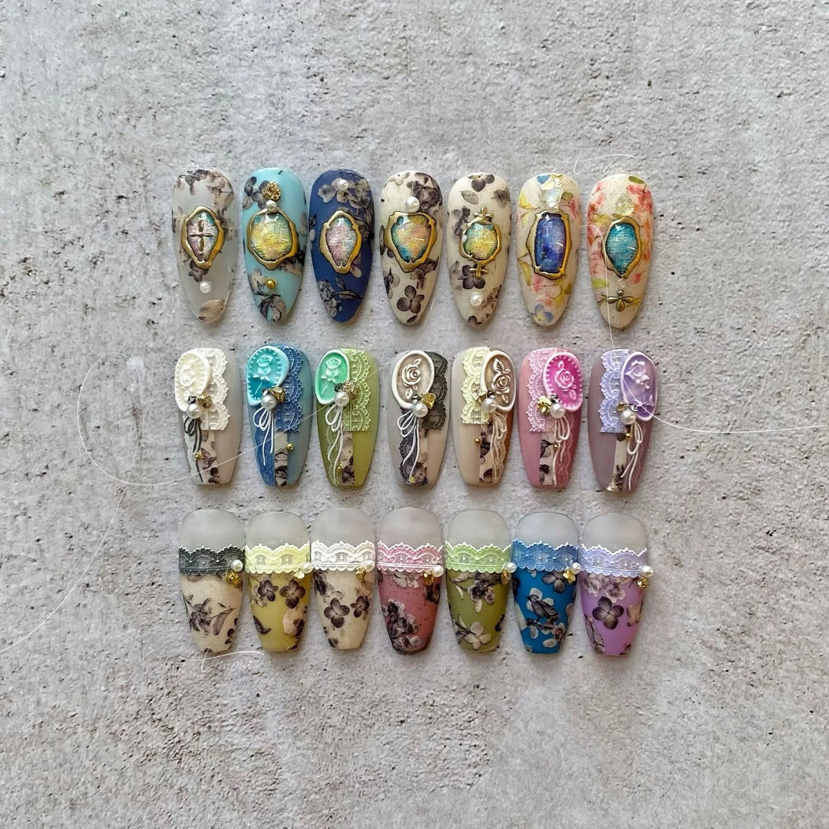 5D Lace Strip Nail Stickers | Retro Totem Gold Frame Decals Nail Art Stickers QXL