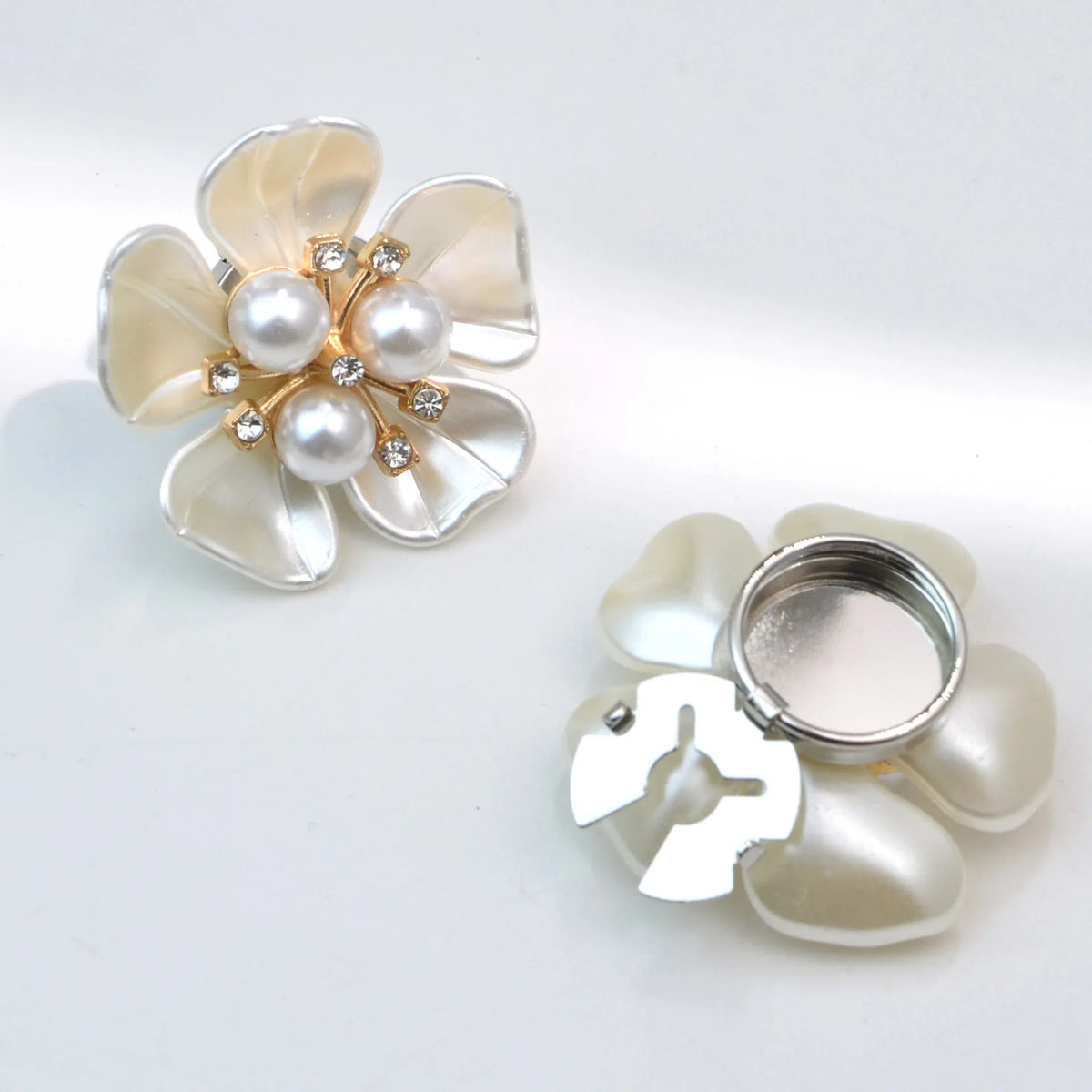 3D Floral Rhinestone Button Cover Clips for Shirts & Dresses Button Cover Clips QXL WHITE Imitation Rhodium Plated