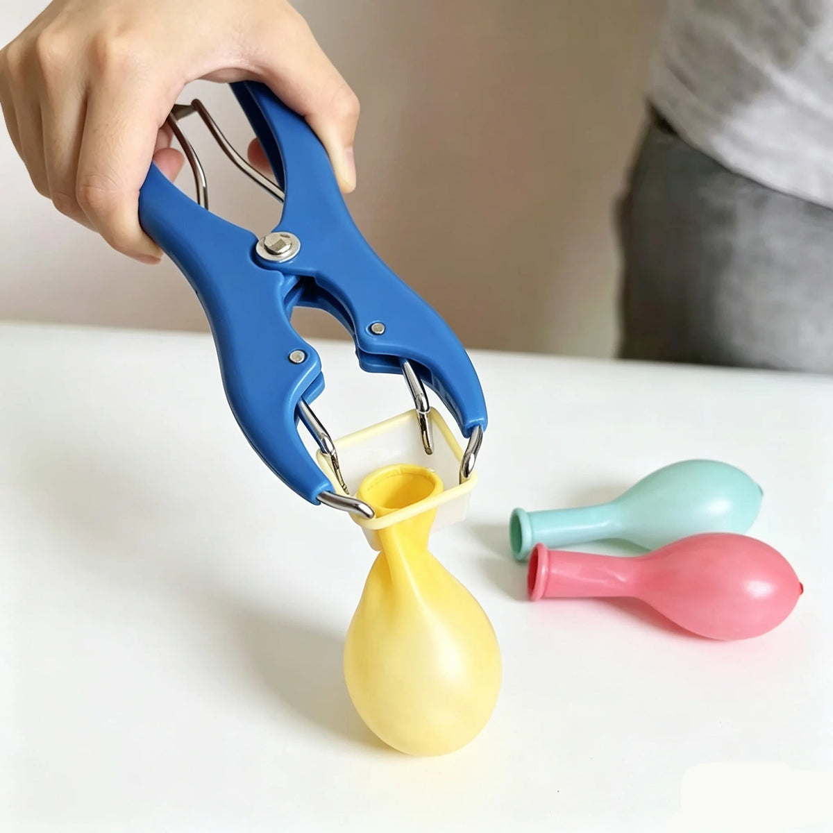 Disposable Dog Balloon Paw Boots with Expander Plier Set Dog Paw Boots QXL