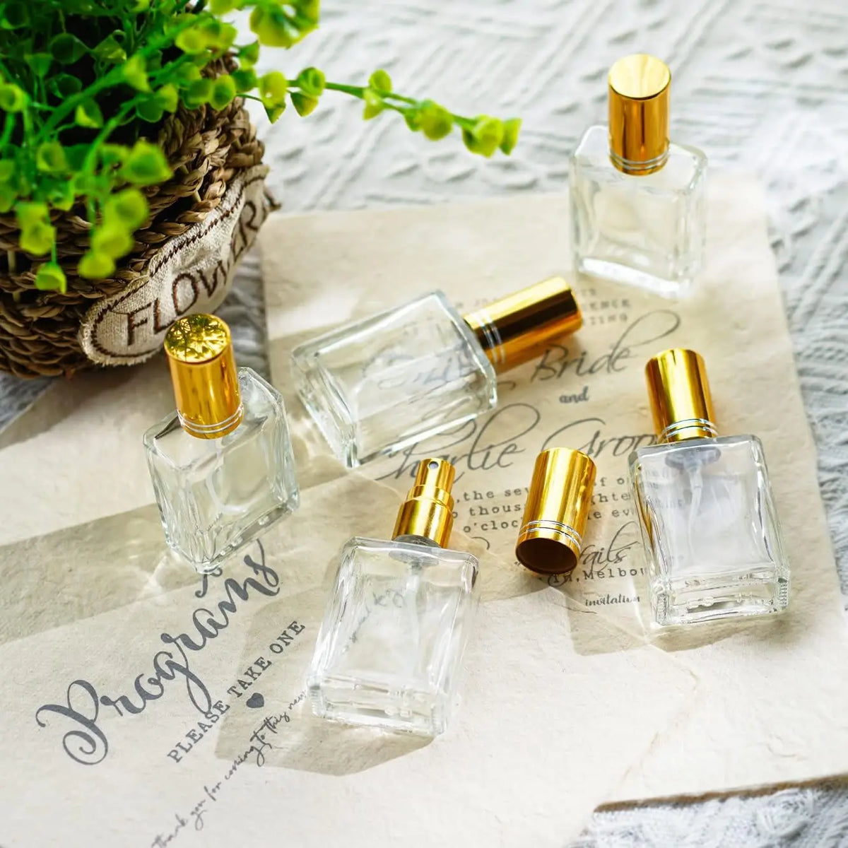 12-Pack 15ml Refillable Perfume Spray Bottles + Funnels Perfume Spray Bottle Set QXL